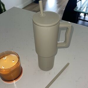 Simple modern green 40 oz tumbler